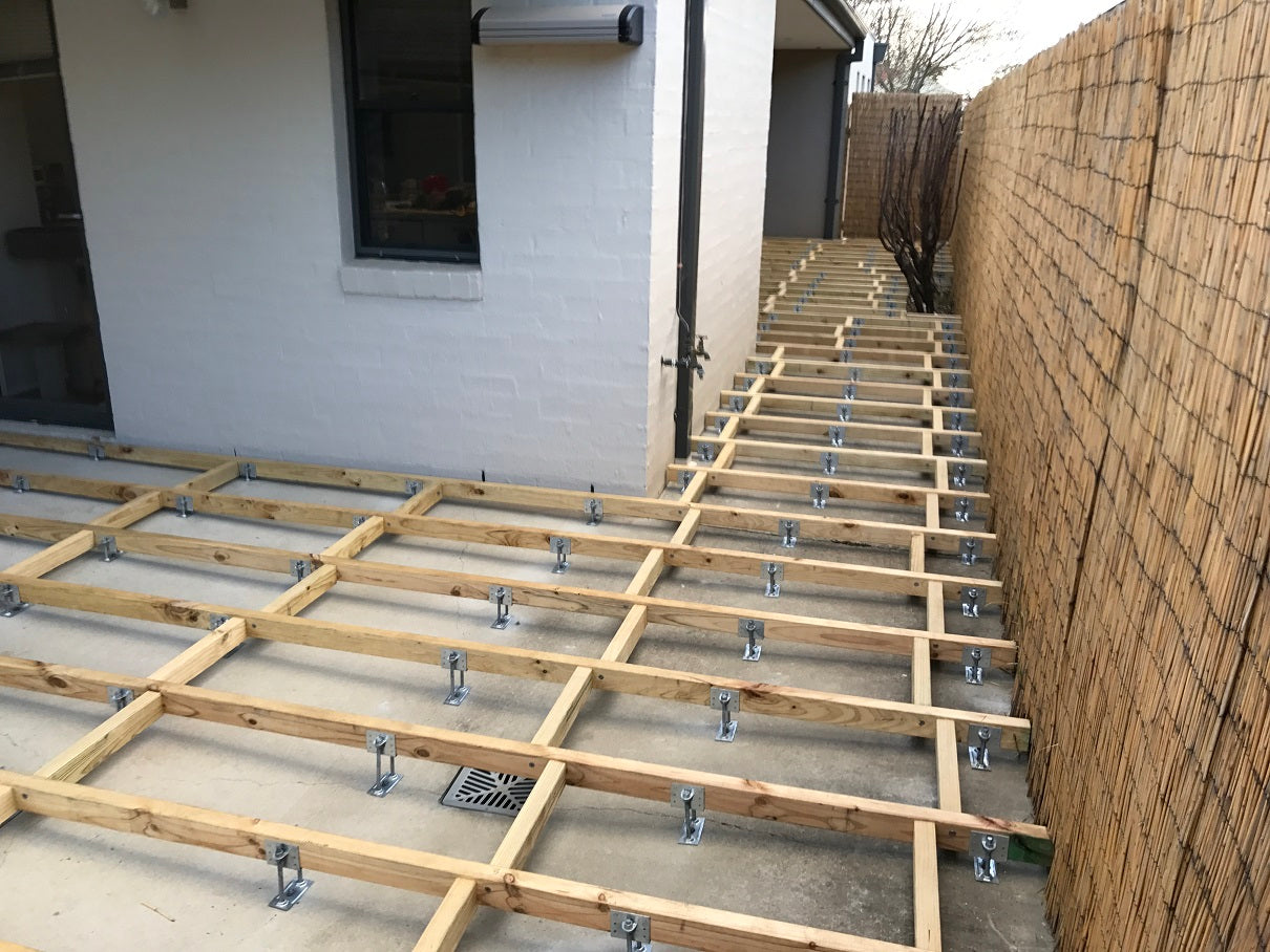 Adjustable Joist Support - Suits 45mm width Joists