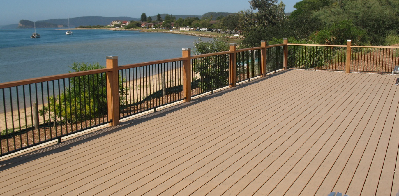 Modwood Composite Decking R11 137x23 5.4m