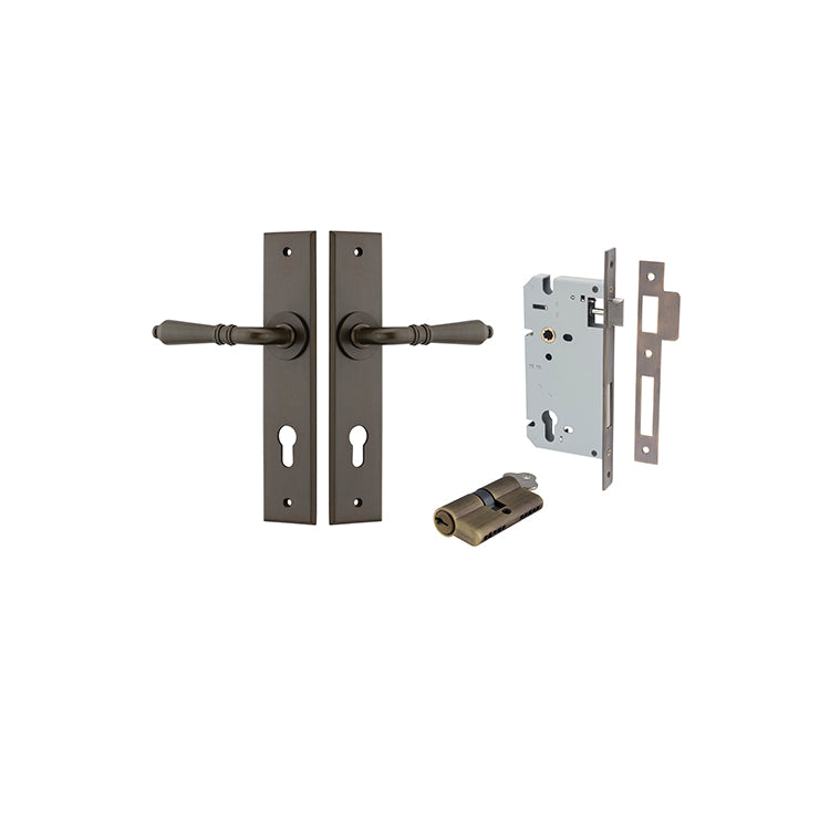 Iver Door Lever Sarlat Chamfered Signature Brass Key / Key Entrance Kit